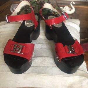 Michael Kors plattaform  leather upper red sandals almost brand new